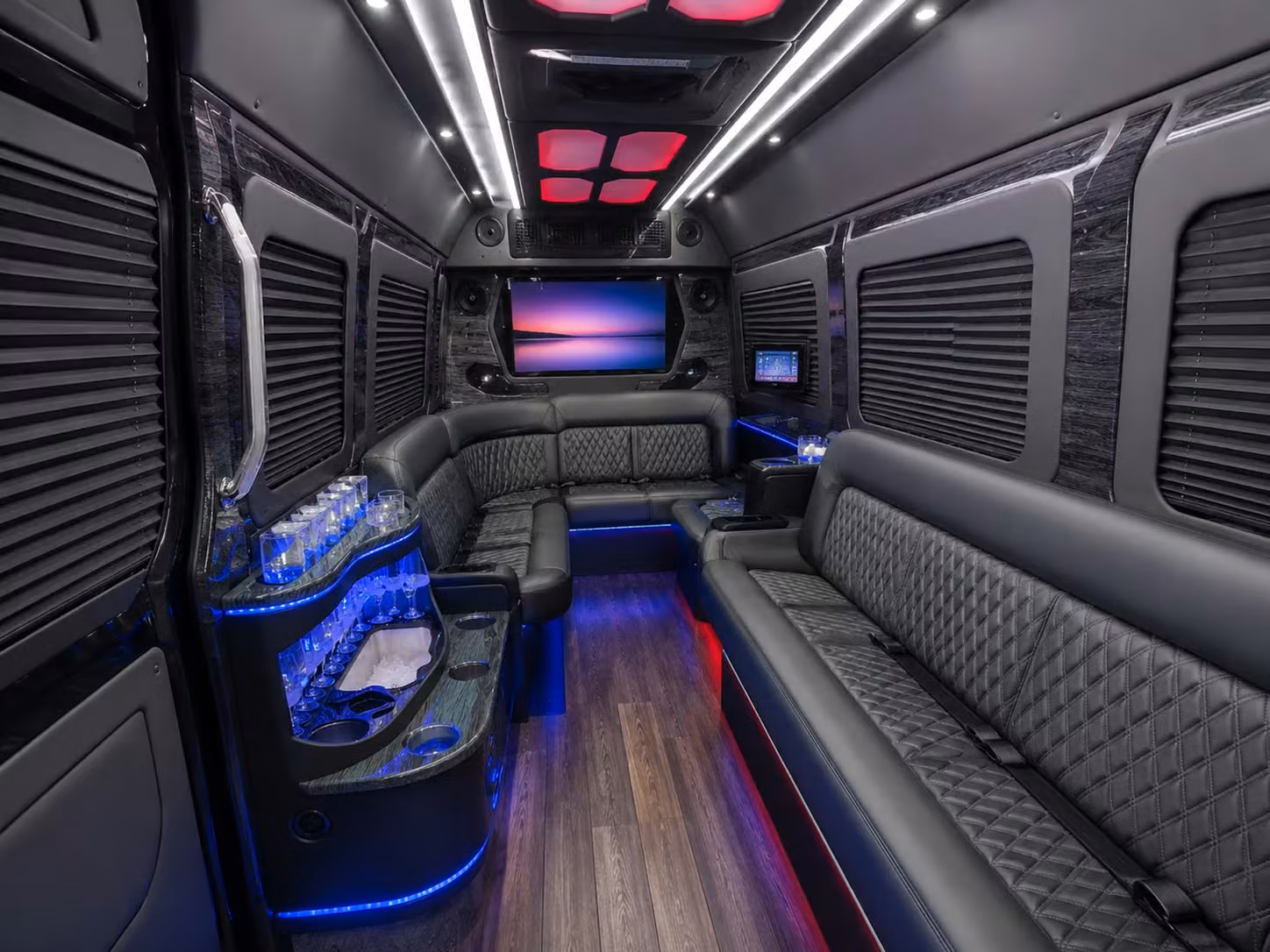 airport transfers and off site event shuttles for thousand oaks teams