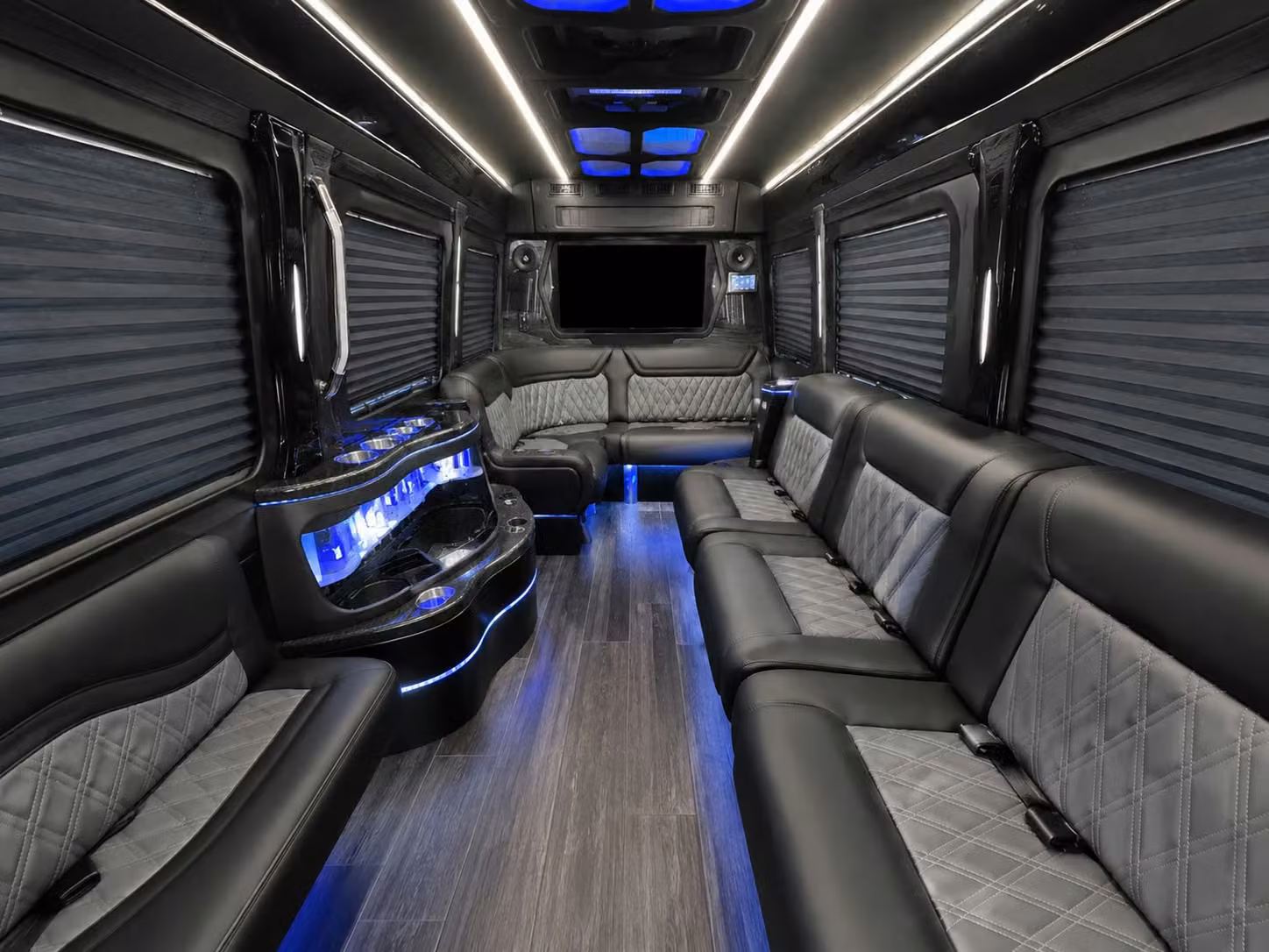 airport transportation and long distance shuttle services for thousand oaks travelers
