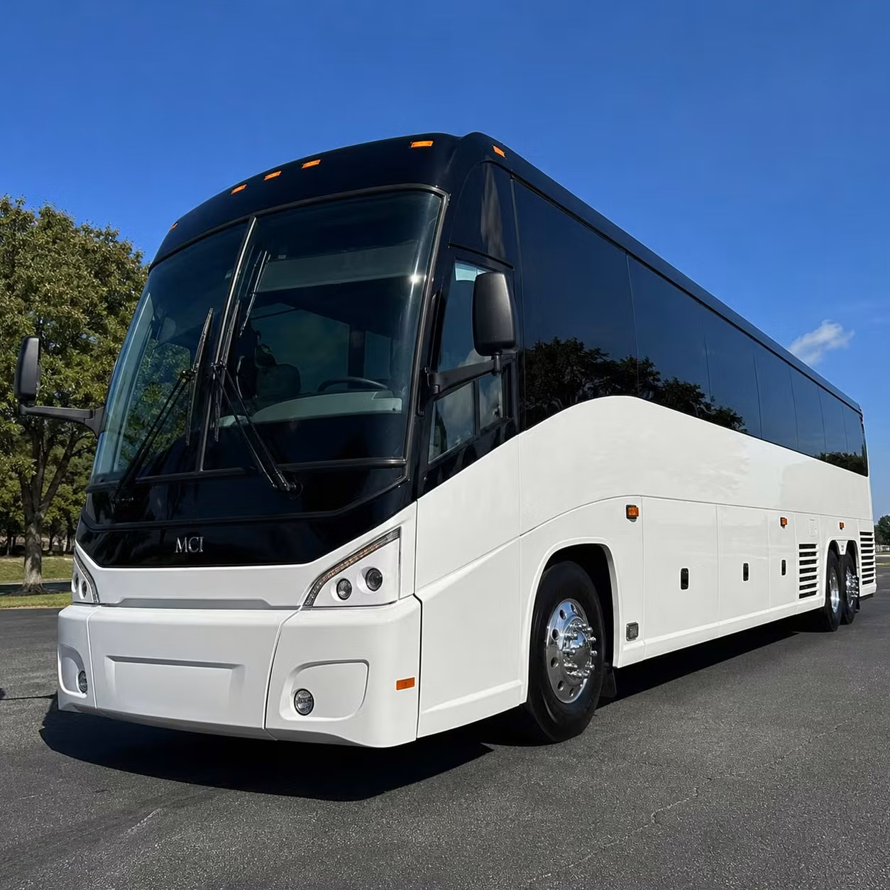 charter bus transportation from thousand oaks to hollywood bowl and la venues