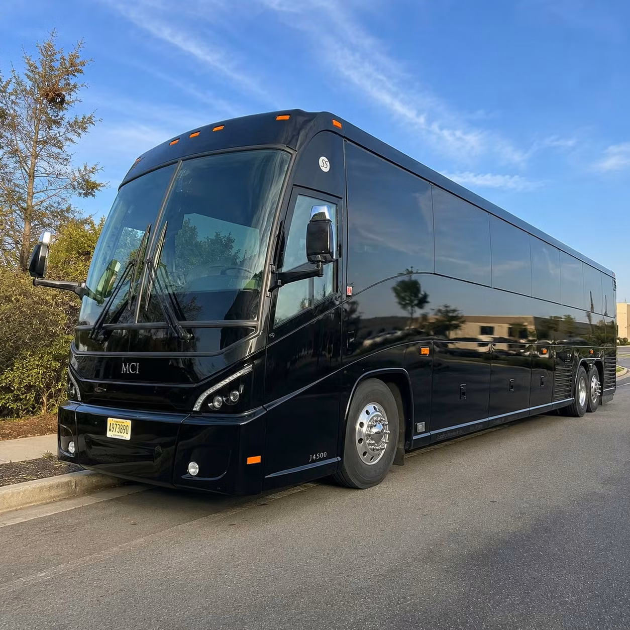 corporate groups and event planners love long distance bus rentals from thousand oaks