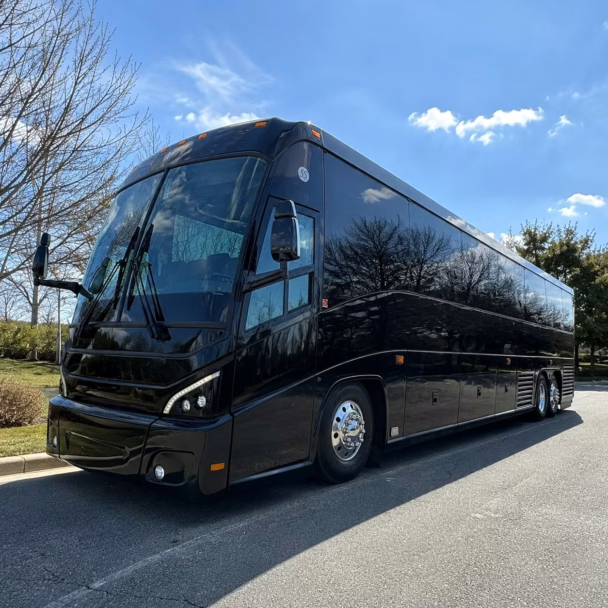 dod approved and compliant charter bus rentals for military units in thousand oaks