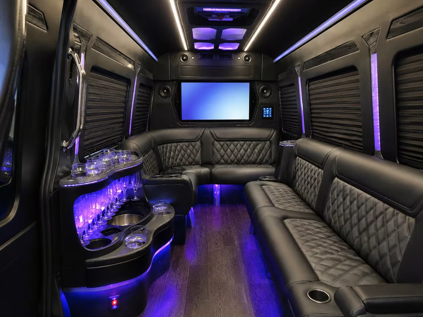 wherever your guests are coming from thousand oaks wedding transportation can meet them there
